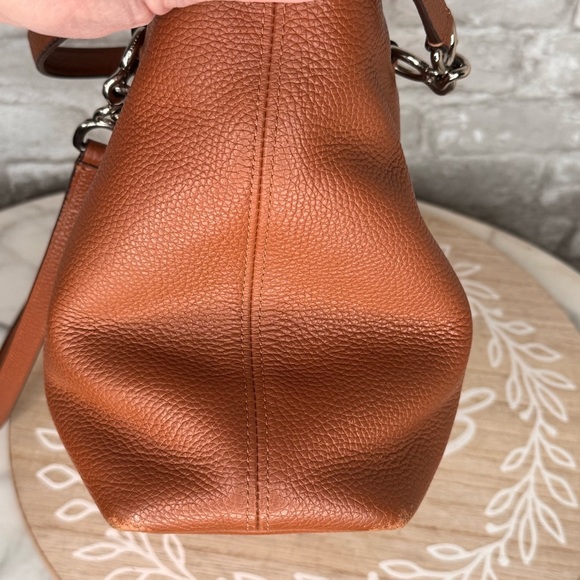 Authentic Coach Sophia Pebble Leather tote,cognac color, Pin mount coach logo ❤️ - Picture 9 of 11